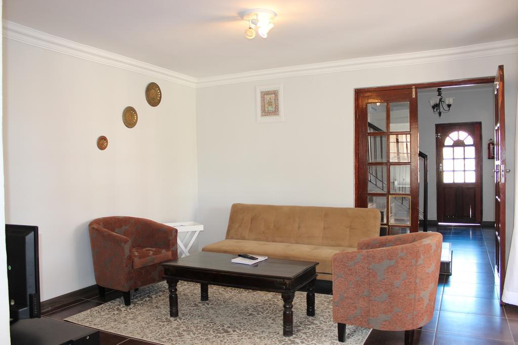 Blue Crane Guesthouse Maseru Buitenkant foto